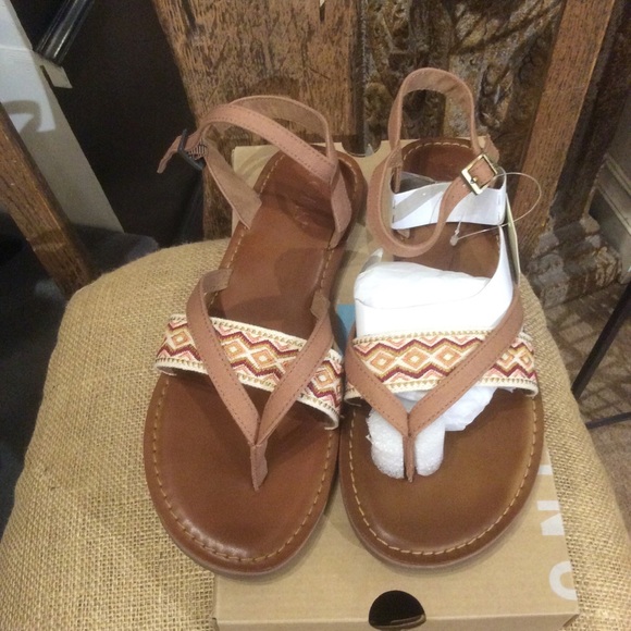 Toms Lexie Sandals NWT - Picture 4 of 8